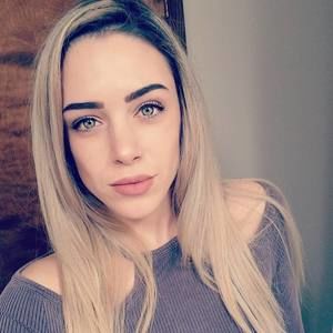 Meet your Posher, Molly